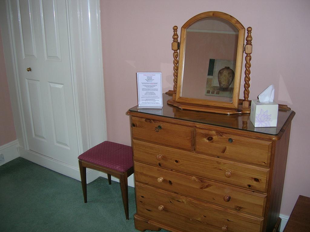 Achnacarry Guest House Perth Ruang foto