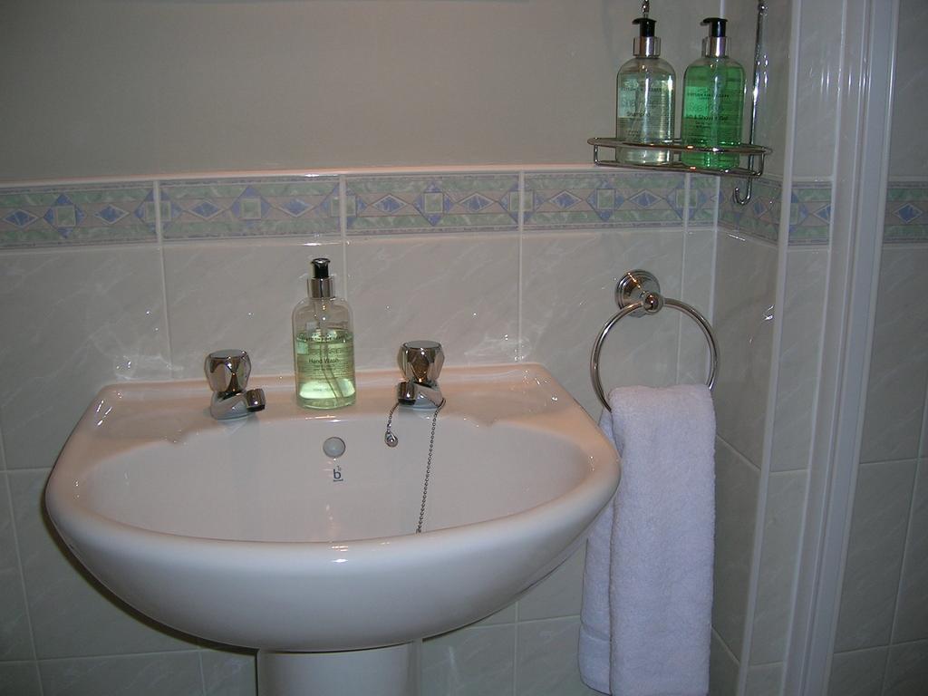 Achnacarry Guest House Perth Ruang foto