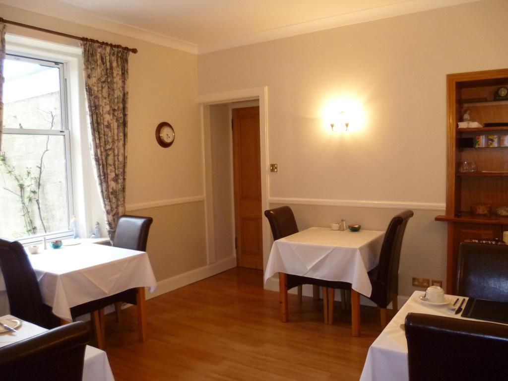 Achnacarry Guest House Perth Bagian luar foto