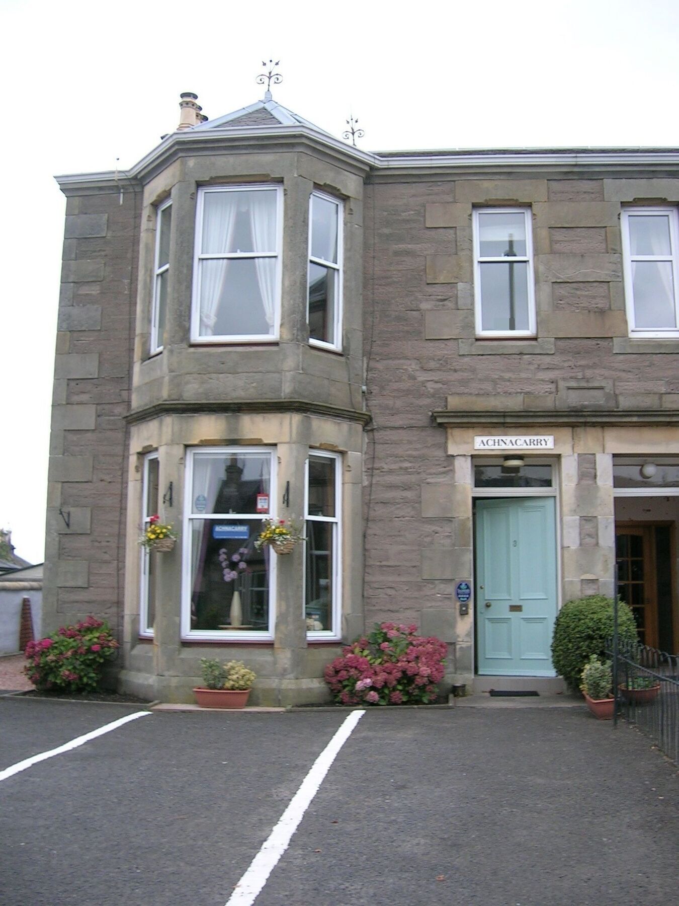 Achnacarry Guest House Perth Bagian luar foto